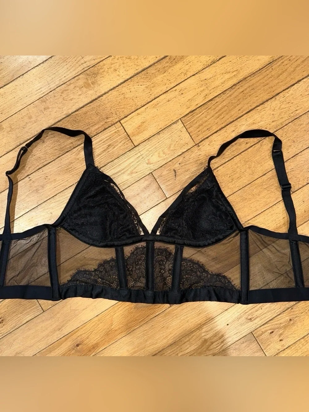 Woman’s Size Medium Victoria’s Secret black lace lingerie bralette bra
